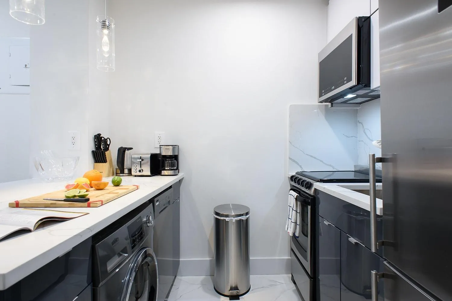 1597-12 New Studio Prime Ues Wd In Unit New York United States