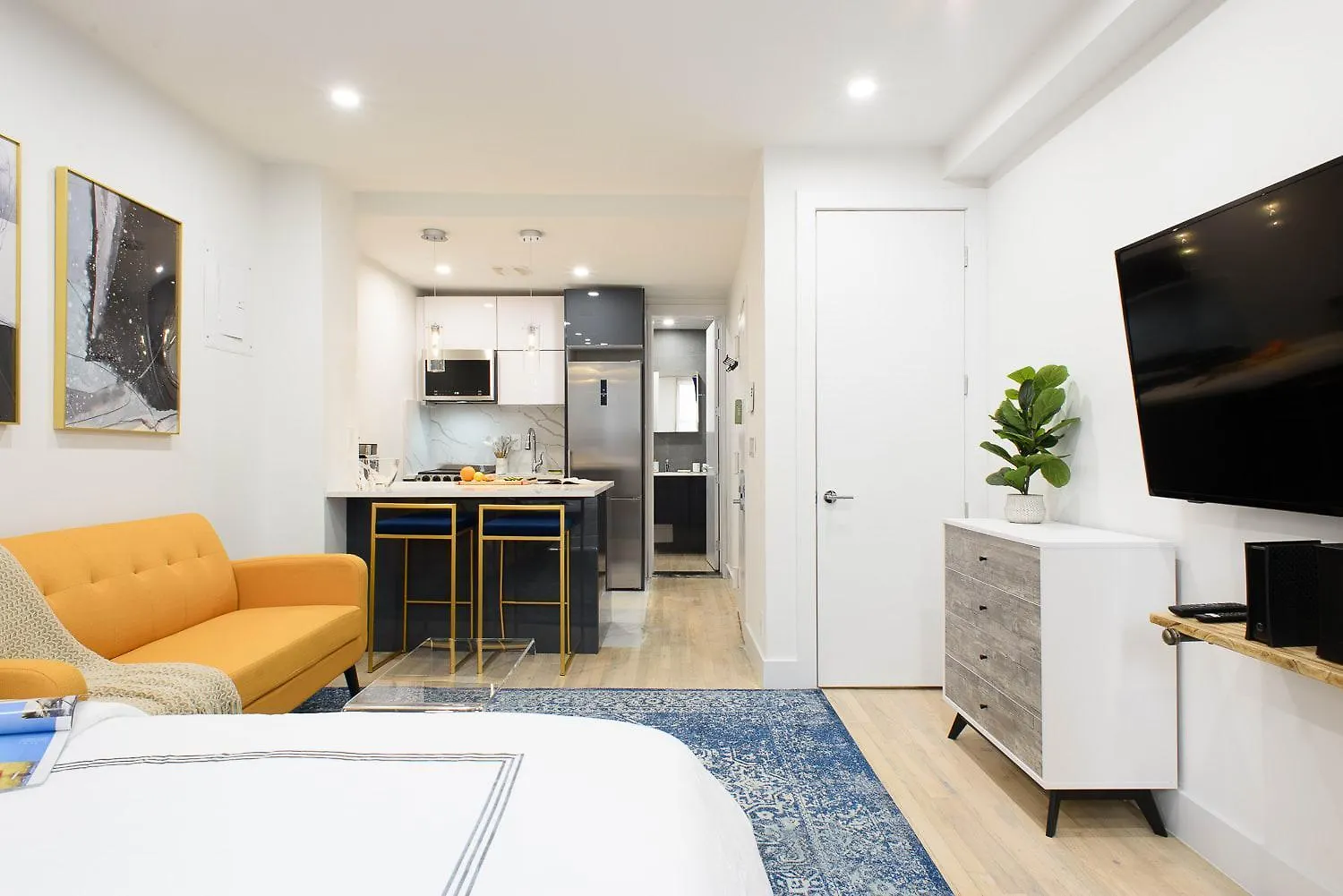 1597-12 New Studio Prime Ues Wd In Unit New York